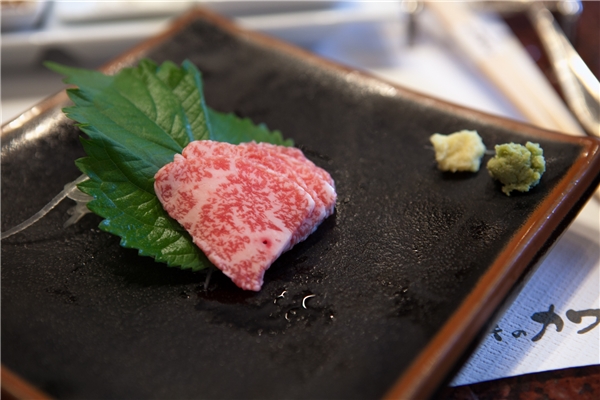 Sashimi thịt bò Wagyu