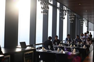 Nhà hàng Ussina có vị thế đắc địa, sở hữu tầm nhìn ấn tượng từ tầng 77 tòa nhà cao nhất Việt nam