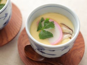 Chawanmushi là món trứng hấp thập cẩm có cách làm lấy cảm hứng từ món bánh của phương Tây