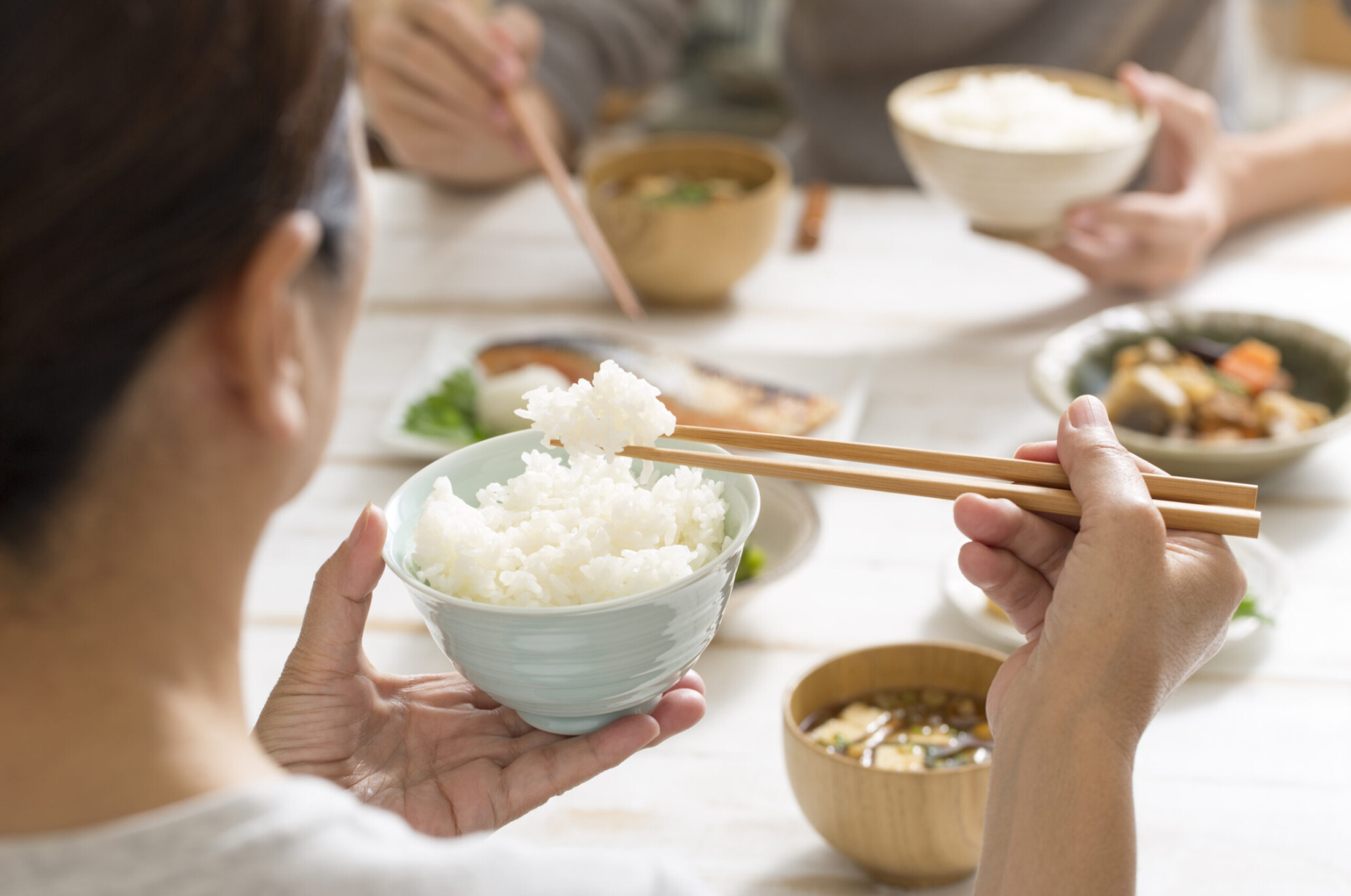 Cách dùng đũa chuẩn mực trong văn hóa ẩm thực Nhật